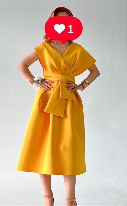 Платье нарядное желтое