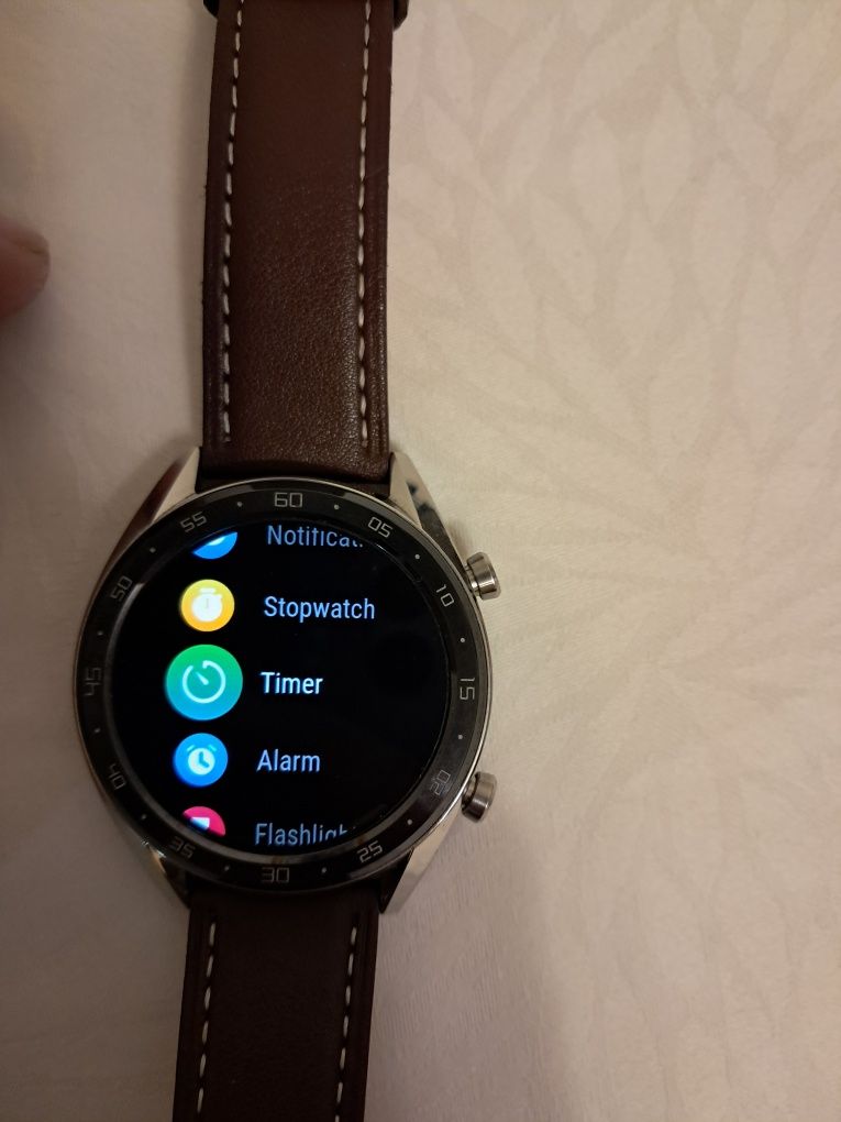 Смарт часовник Huawei watch GT1