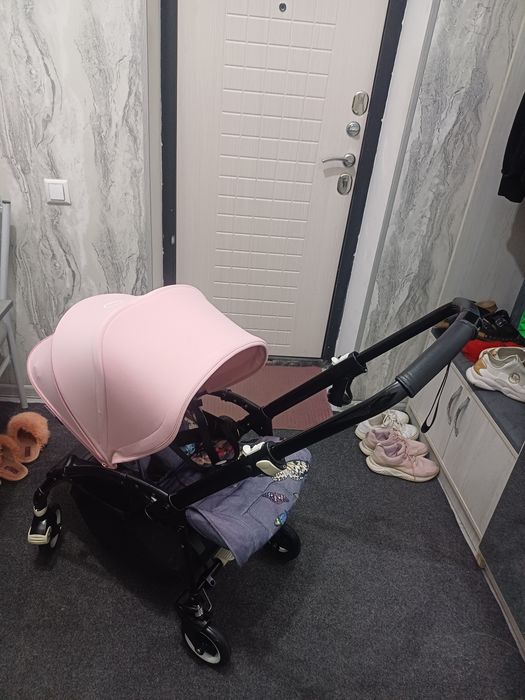 Продаётся фирменный коляска Bugaboo Bee5