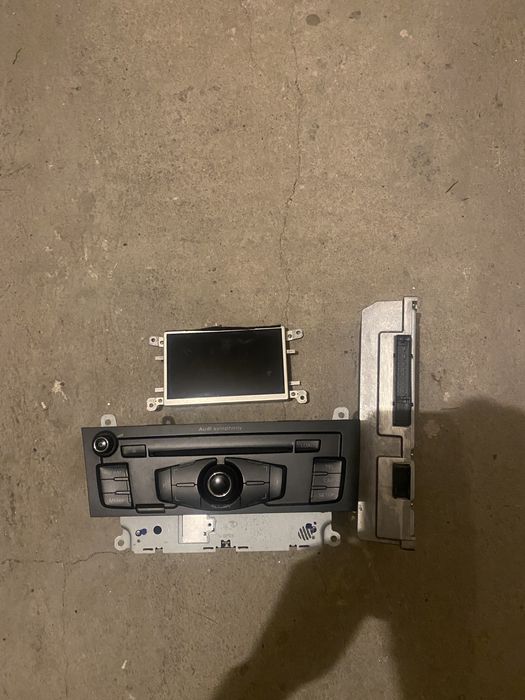 Мултимедия AUDI без MMI