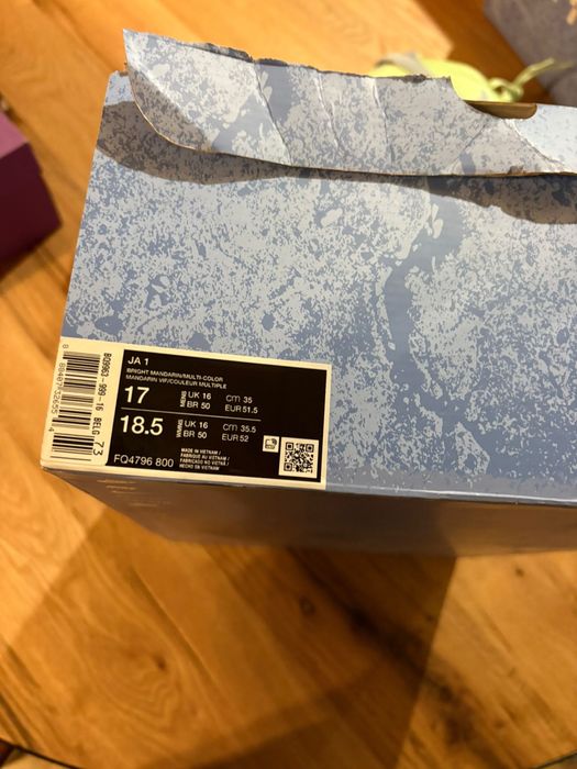 Vand adidasi noi marimi mari 42 in sus mai multe midele pe wapp