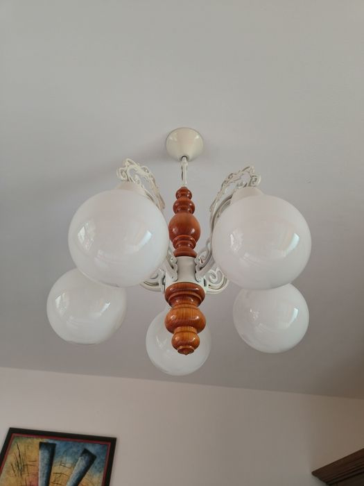 Candelabru, lustra, policandru, bec, aplica