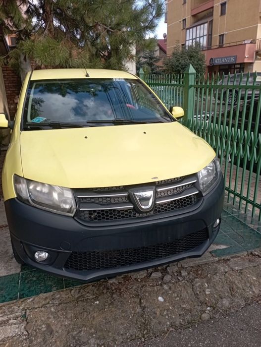 Vând Dacia Logan 2015