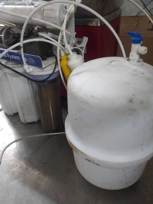 Фильтр для очистки воды ОСМОС. В рабочем состоянии.