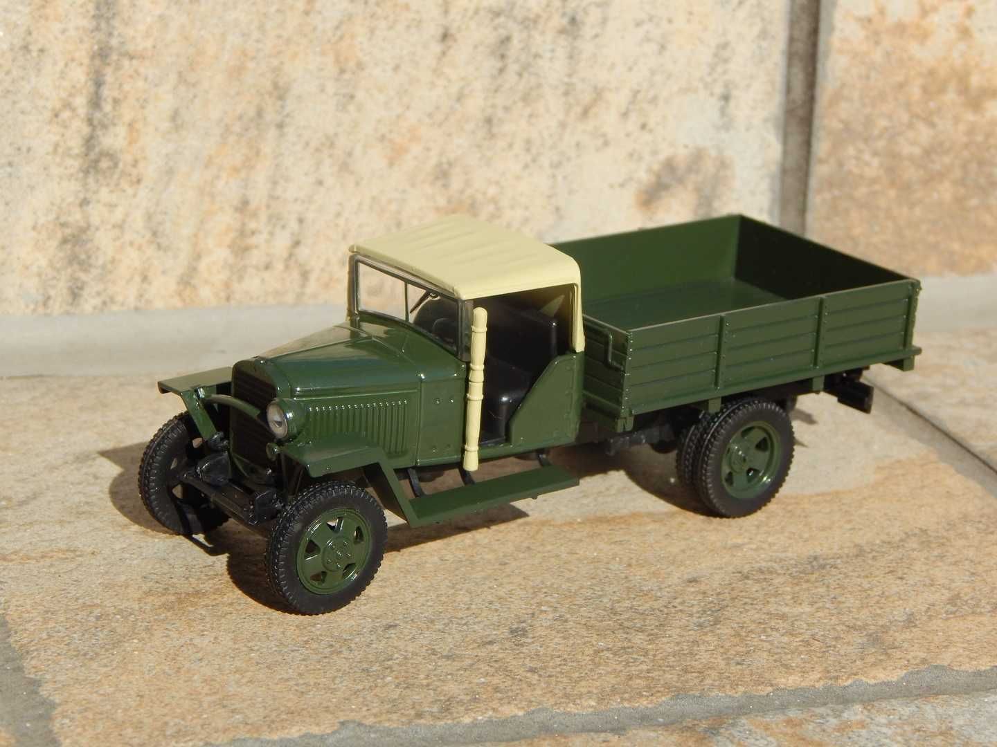 Macheta camioneta militara GAZ-MM-V (Ford AA) 1938-1946 + ambalaj