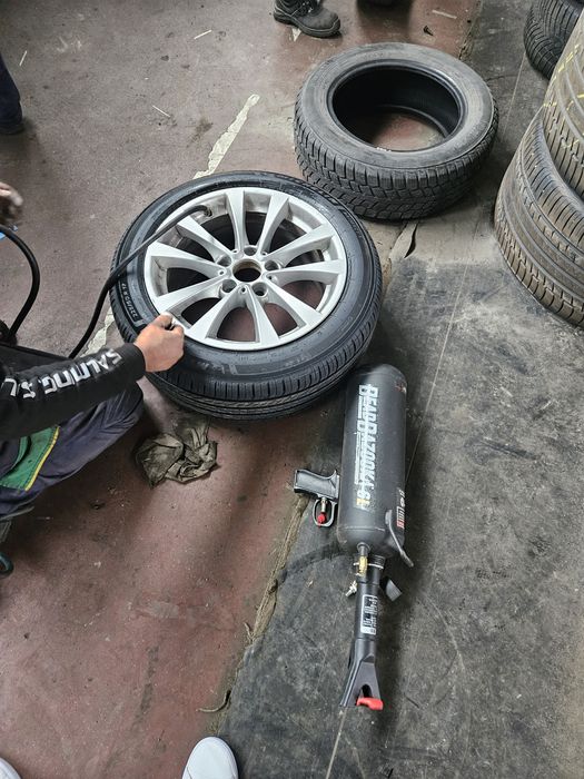 Vând două Anvelope Michelin