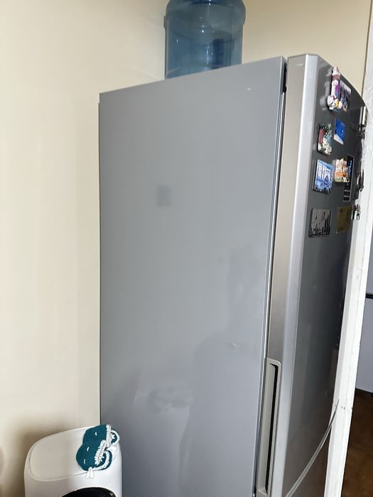 Продам холодильник Samsung (2-камерный, с сенсором) — Надёжный!