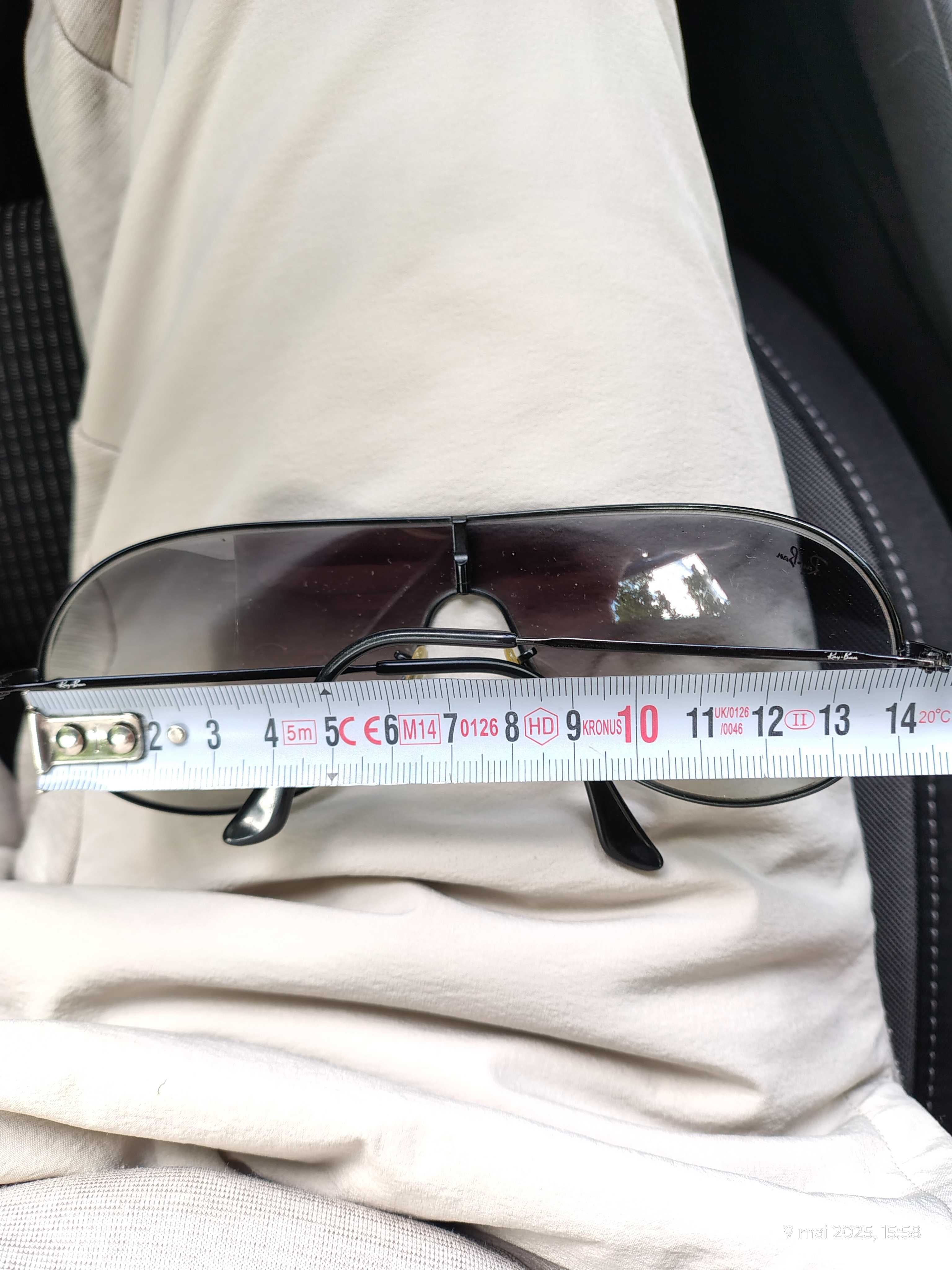 Vând ochelari marca Ray Ban