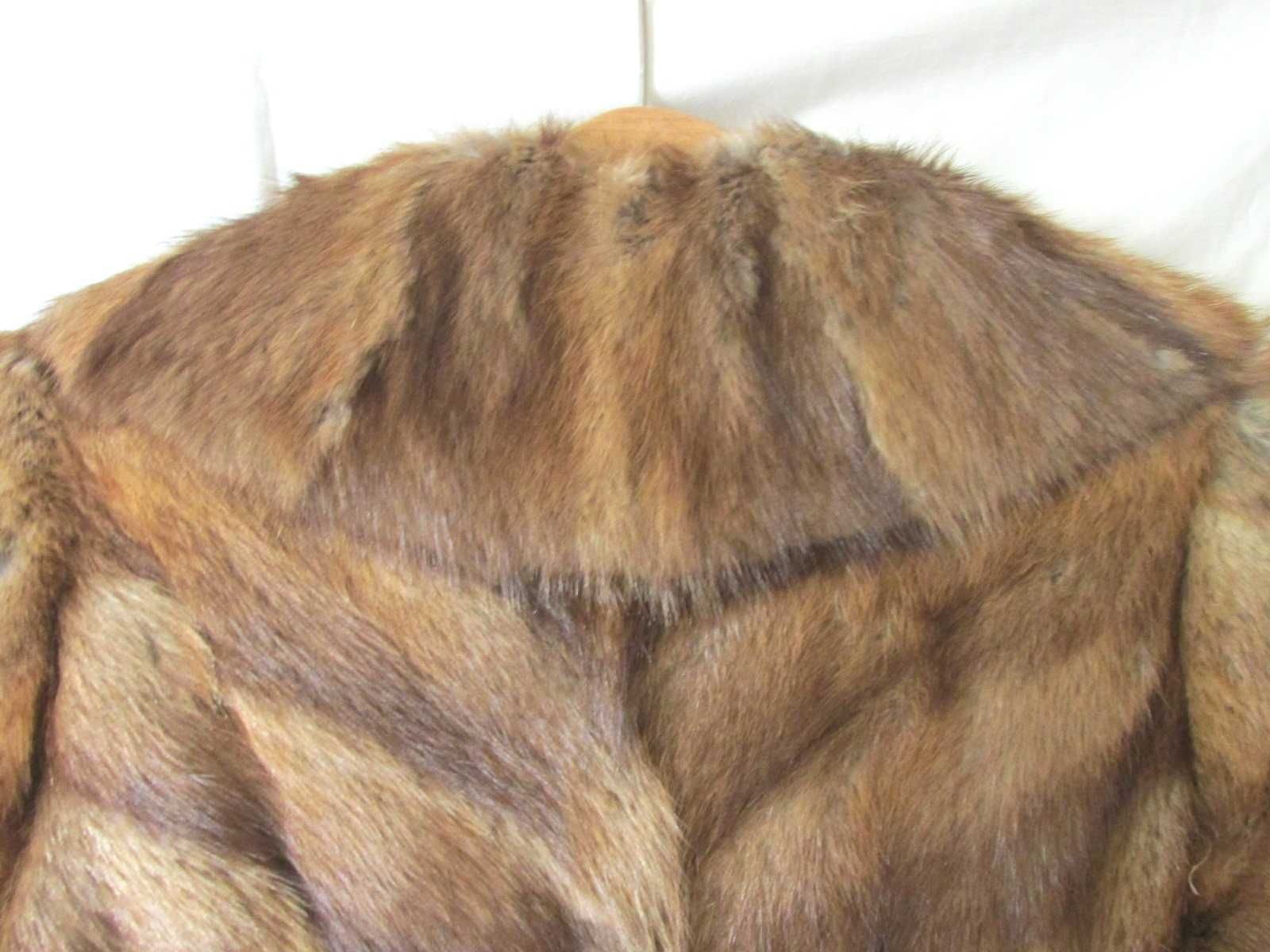 Haina lunga din blana naturala, spate bizam, mas. 46, model clasic
