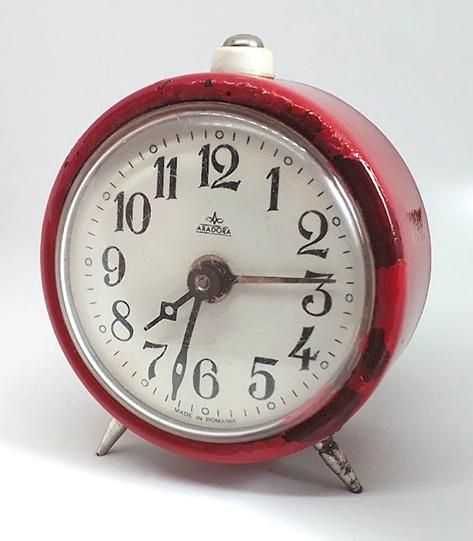 1 ceas masă ARADORA, anii '70, full metal, funcțional