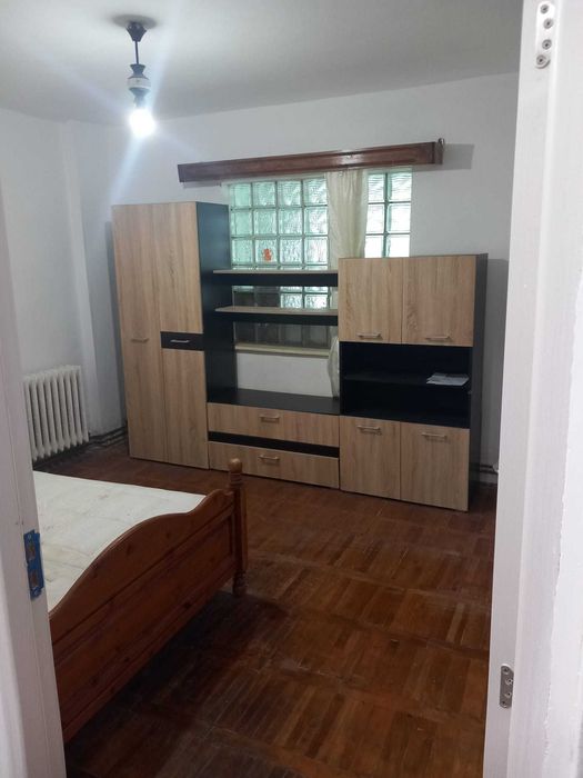 Apartament de închiriat
