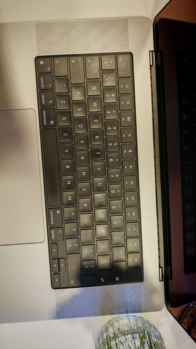 macbook Pro 16 inch