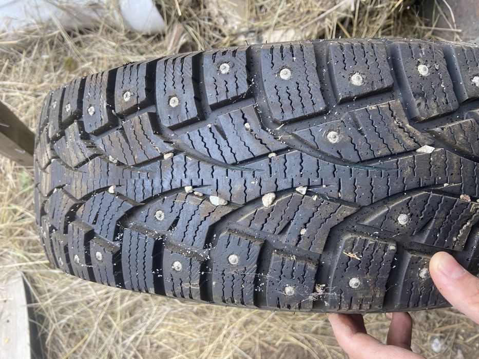 Продам шины в отличном состояний