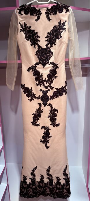 Rochie cu flori de broderie