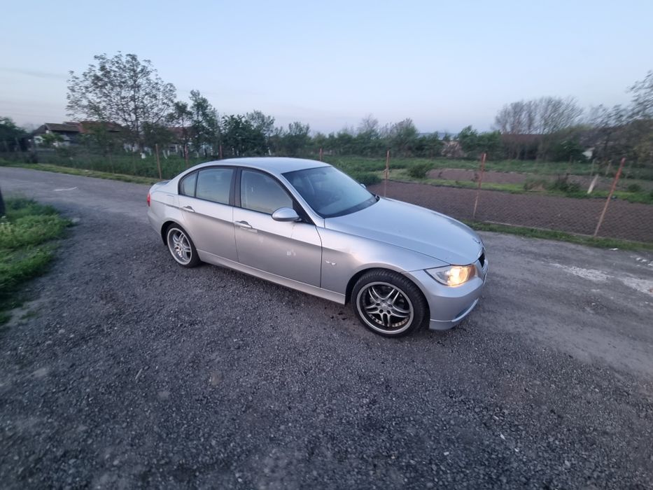 Dezmembrez bmw e90 318i