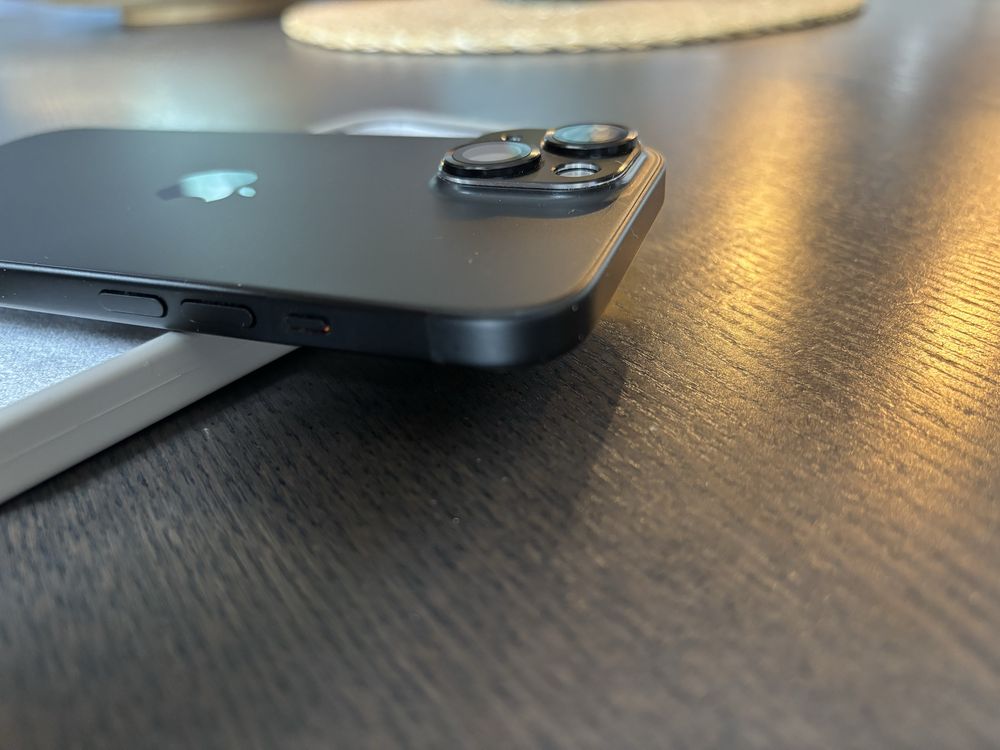 Iphone 15 с гаранция