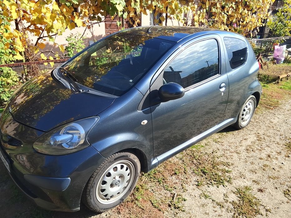 Vând Toyota aygo