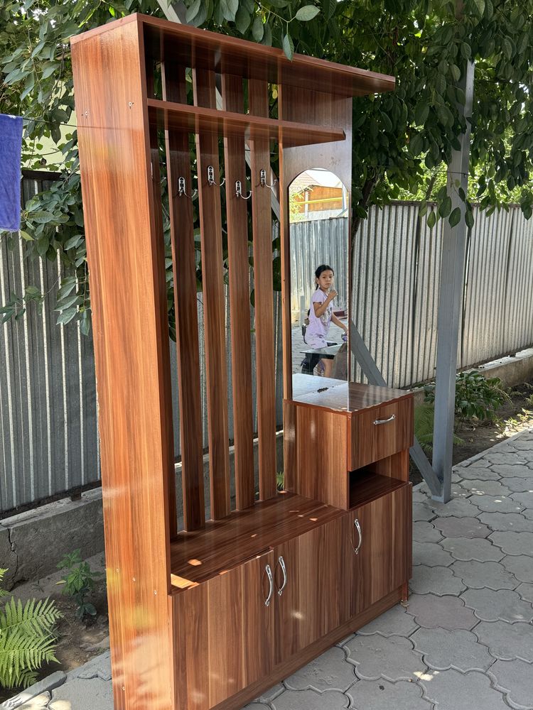 Продаю Прихожка не плохом состояний
