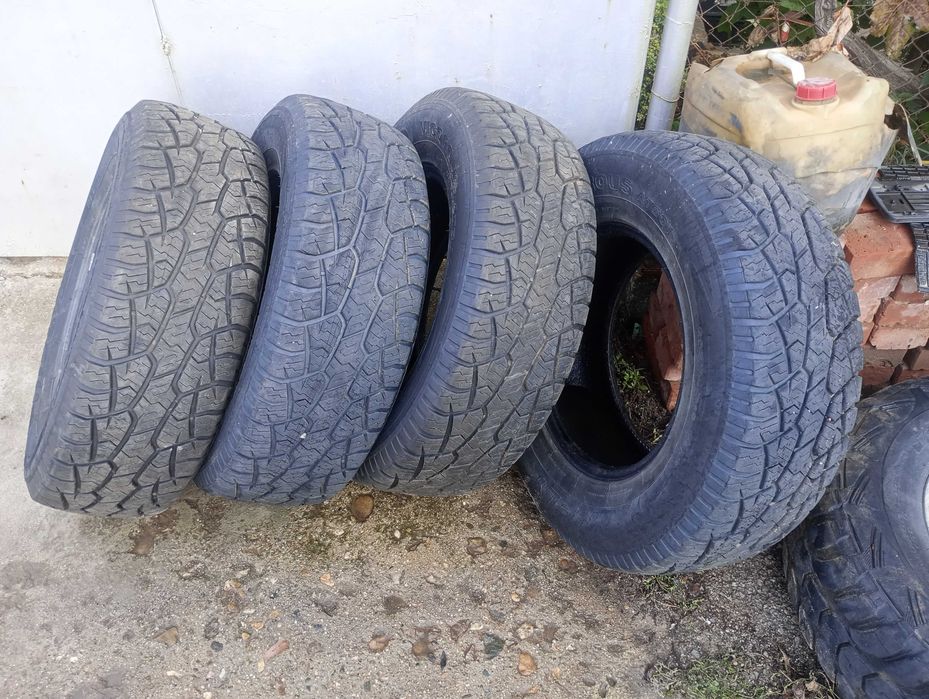 Гуми за джип 255/70R16 310 лева