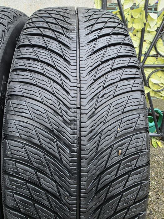 Vând patru anvelope de iarna michelin pilot alpin  235 60 18 dot 2723
