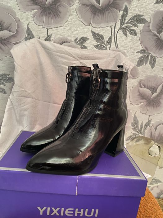 Женский обув 37/38 рр