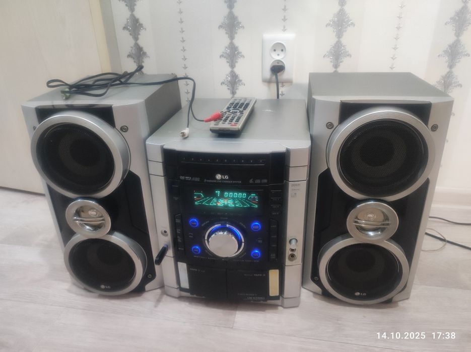 Музыкальный центр