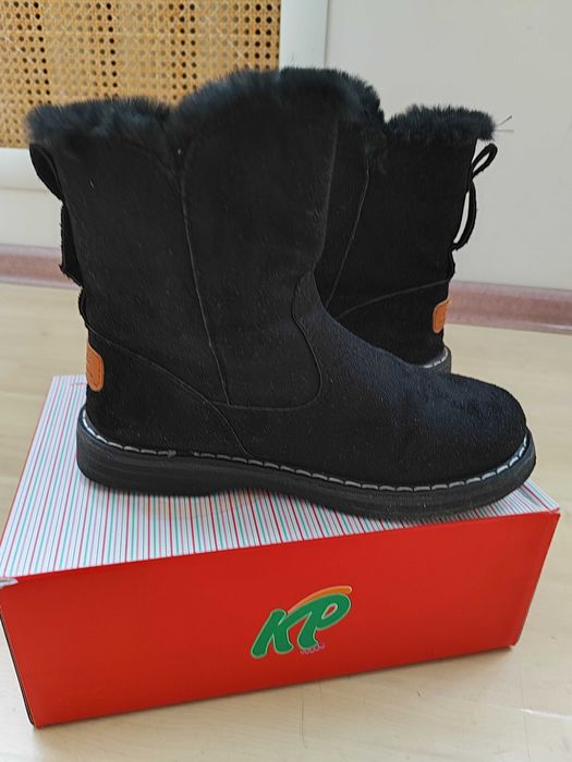 Продам сапожки зимние на меху для девочек