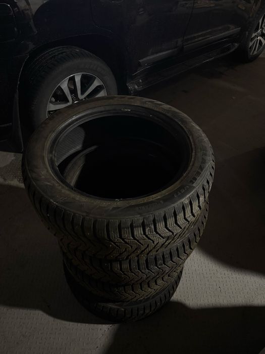 Продам зимние шины 225/50/r17