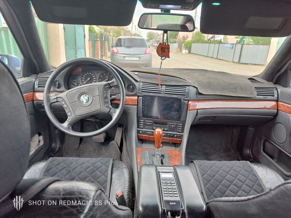 BMW 730i E38 Продам