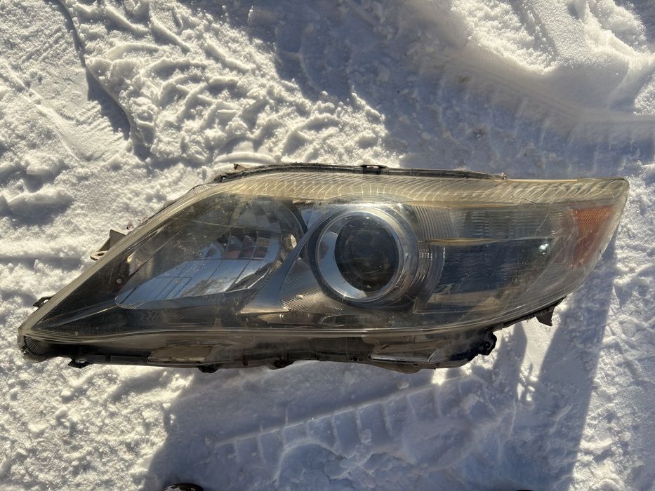 Продам фару Камри 45 Camry