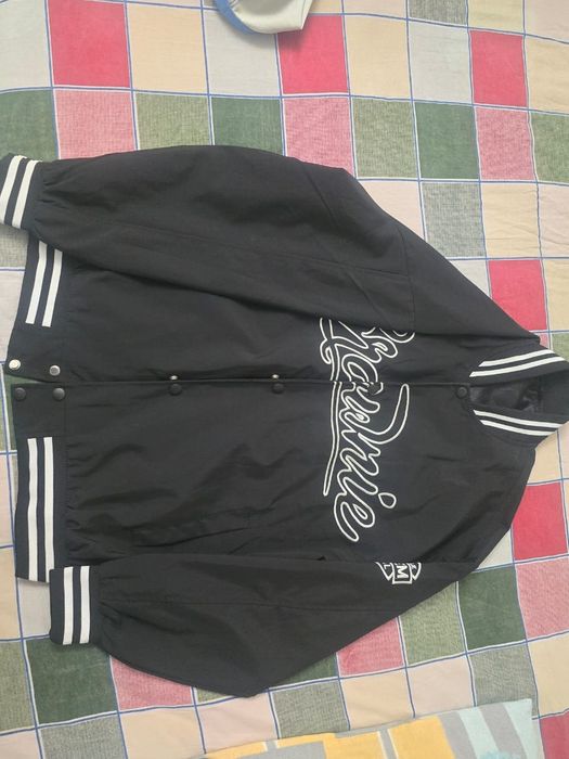 Фирменная ветровка