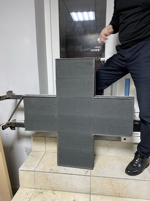 LED плюсик для аптеки