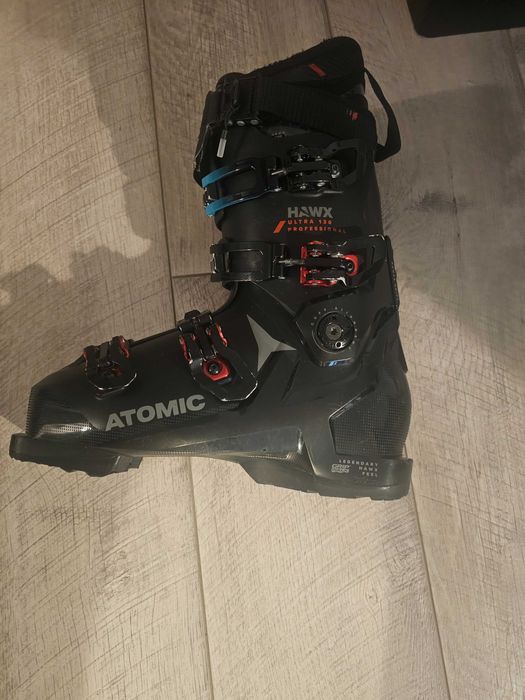 Vand Atomic Redster S9, an 2023, clapari Atomic Hawx ultra 130 pro