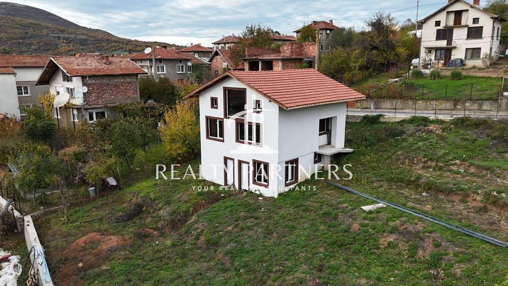 Продава се Къща в Земен - 150 кв.м за 567 €/кв.м - Снимка #1