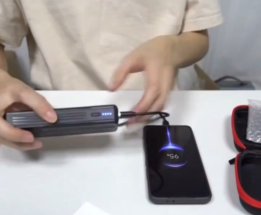 Jump starter robot pornire portabil motoare benzina & diesel