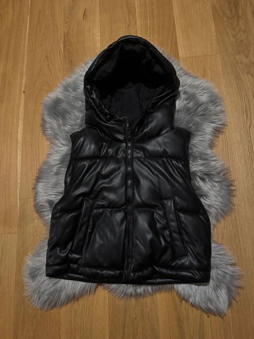 Дамски кожен елек/грейка. PULL &. BEAR