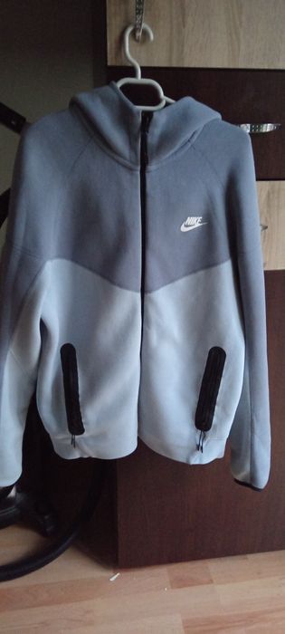 Bluza nike tech baby blue in conditie buna
