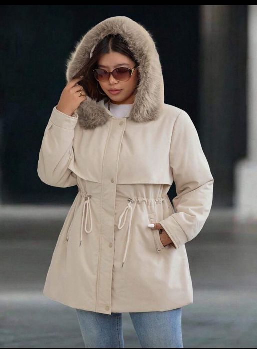 *ТОП* Дамско яке с пухена качулка