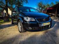 Volkswagen Touran Highline 2.0 TDI 7 locuri