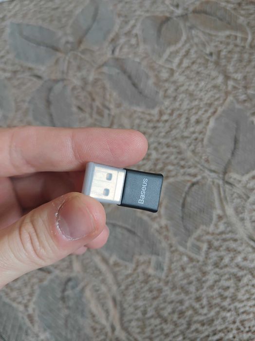 Продается блютуз адаптер Baseus 5.3