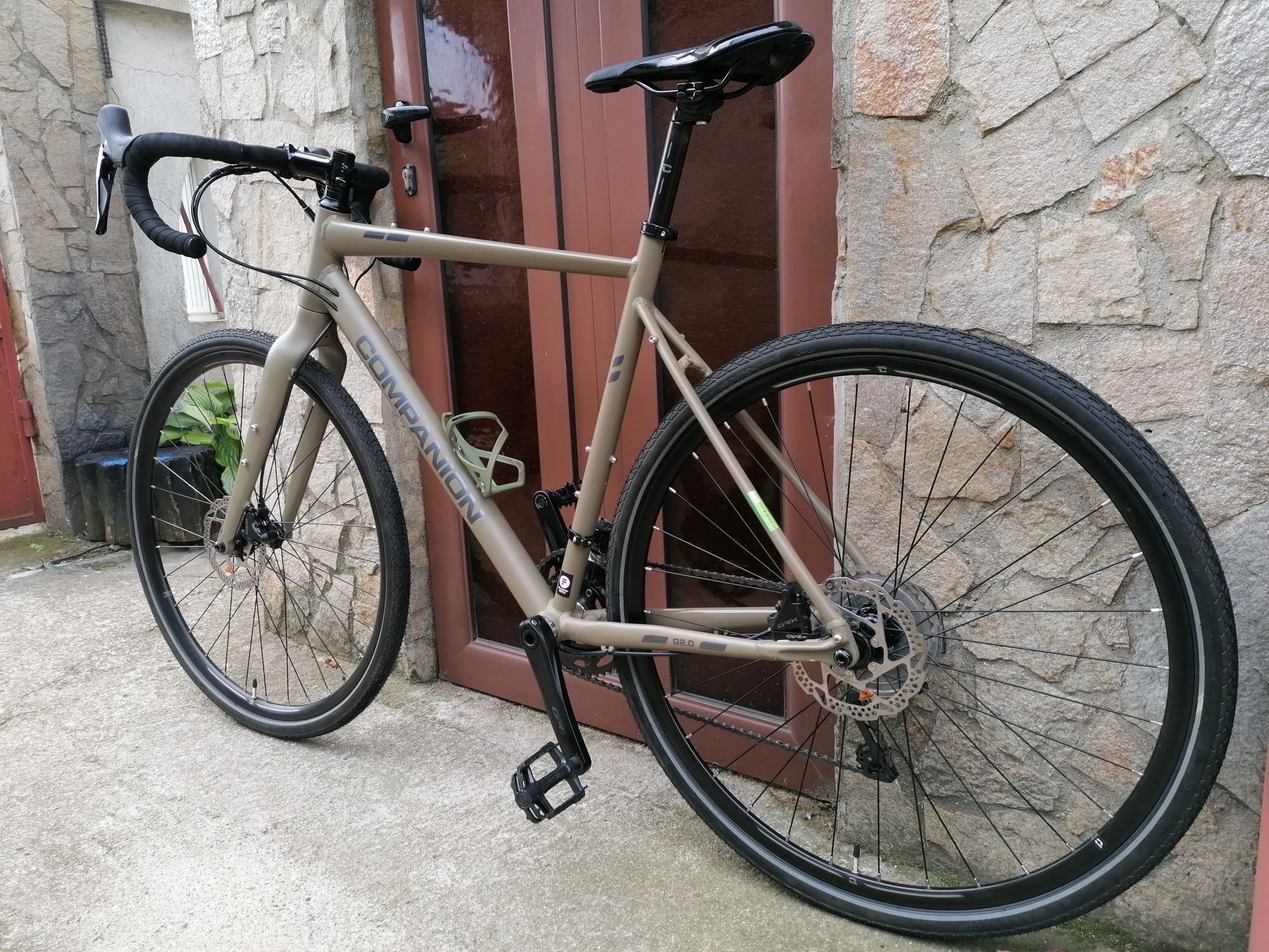 Companion Гравел, Shimano GRX, 2024 г. Хидравлични спирачки