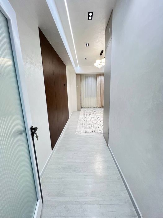 Vokzal xududi 3 xona 4 etajda kvartira sotiladi