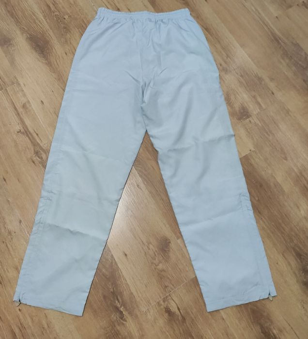 Pantaloni Adidas mărimea M