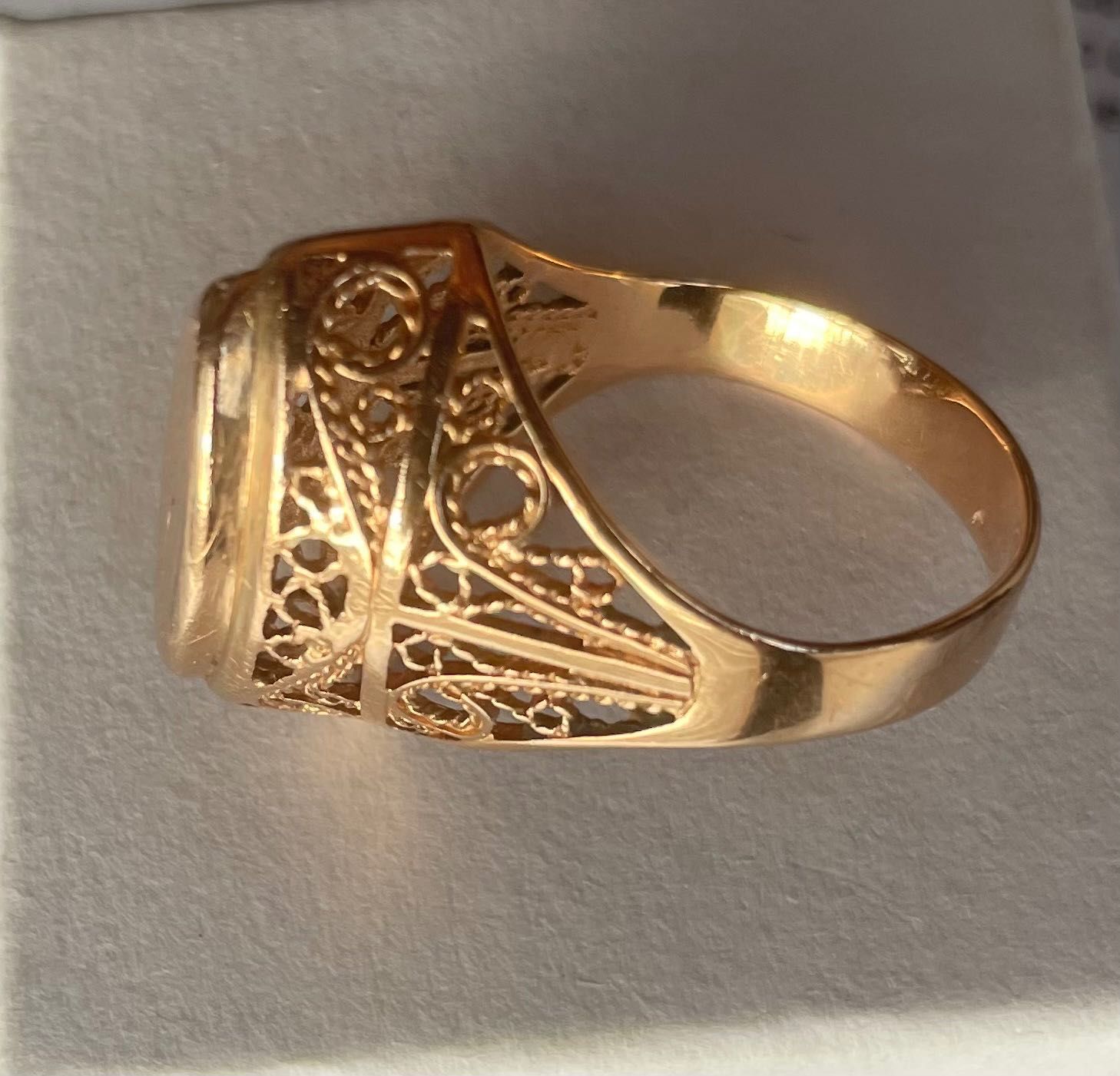 Руски златен пръстен филигран