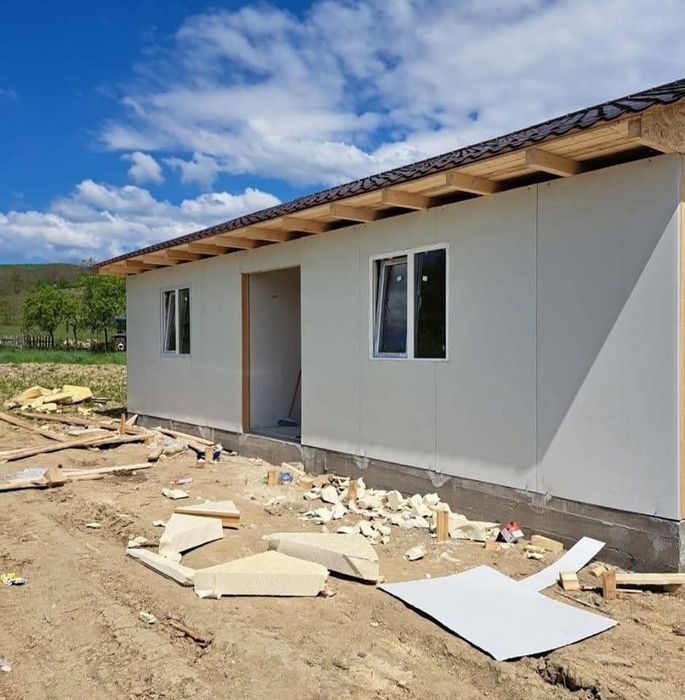 Vând containere modulare tip casa