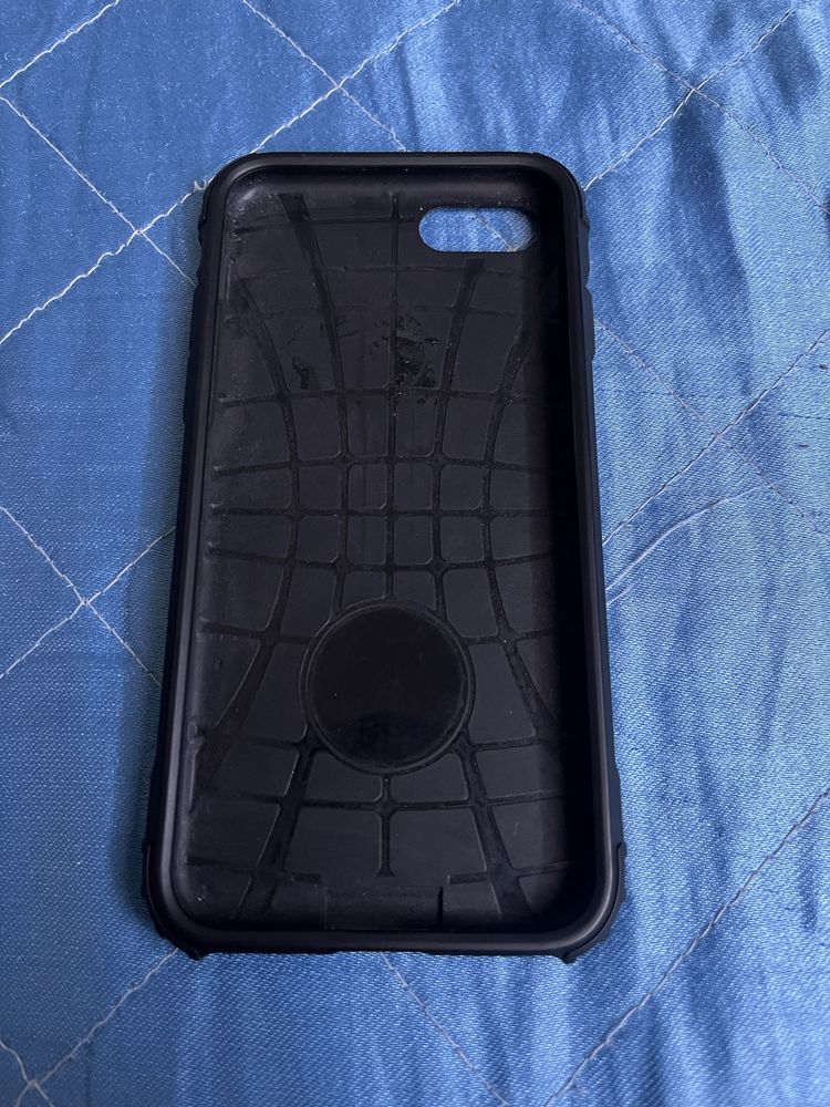 продавам iphone 7 32 GB