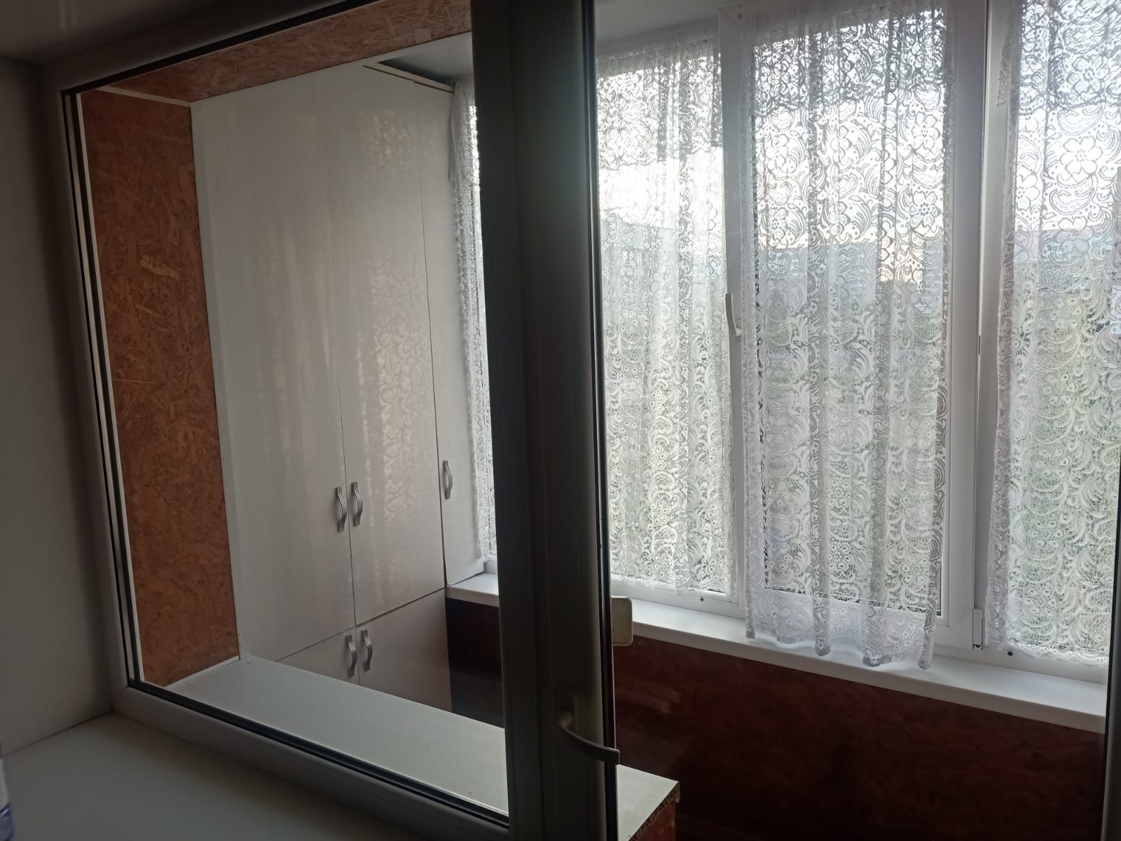 Продам 2комн квартиру новой планировки в кирпичном доме.3 этаж