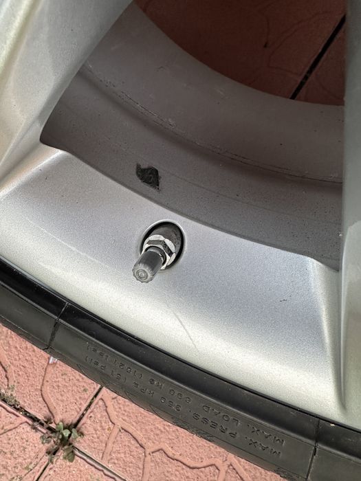 Vand roti BMW 225 65 R16 cu anvelope Dunlop Wintersport