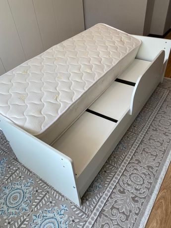 кровать в идеальном состоянии