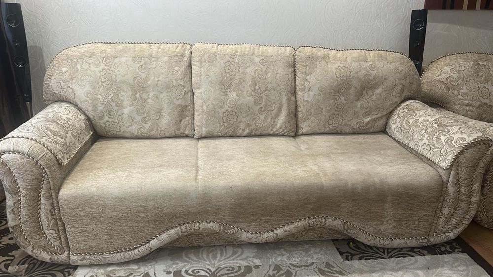 Диван раскладной и кресло